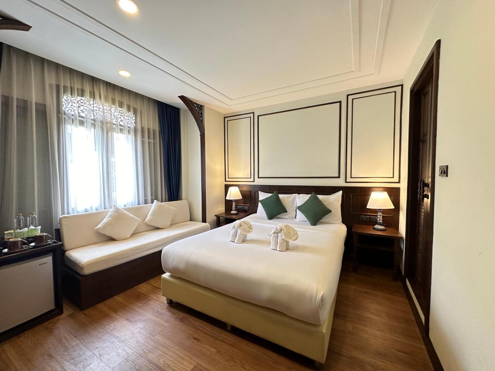 Elliebum Boutique 4*